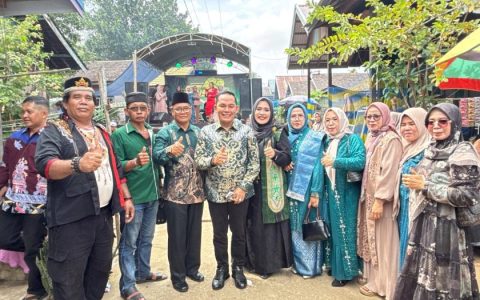Wabup Rahmanto Hadiri Resepsi Pernikahan Warga di Muara Bakanon