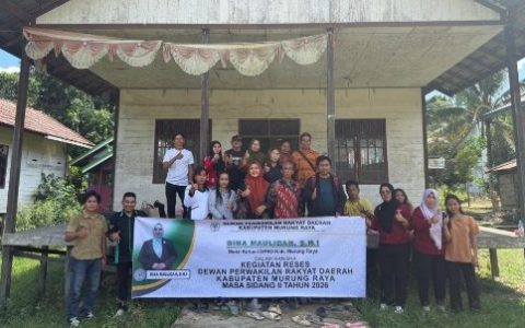 Reses di Laung Tuhup, Dina Maulidah Serap Aspirasi Air Bersih, Listrik, dan Infrastruktur Desa