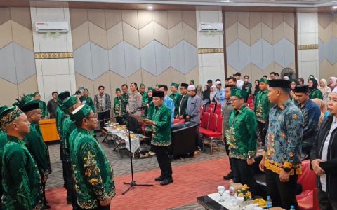 Perkuat Syiar Islam hingga Pelosok, Rahmanto Kukuhkan Lima DPK Lasqi Murung Raya